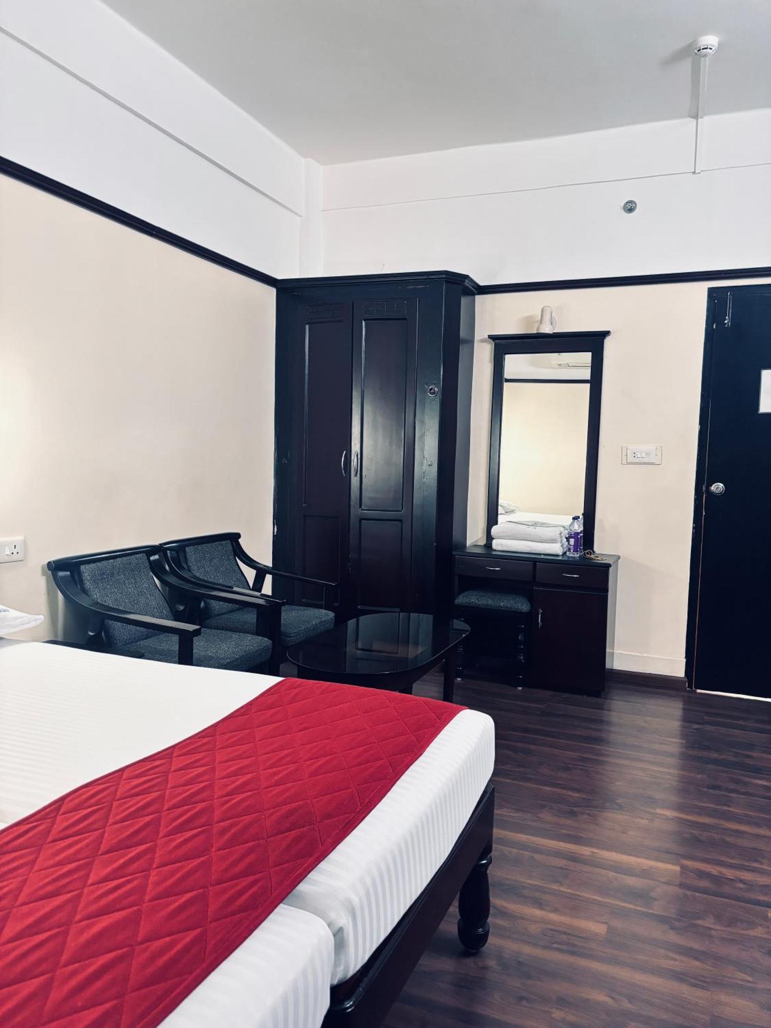 Maharani Hotel Кожикоде Екстер'єр фото