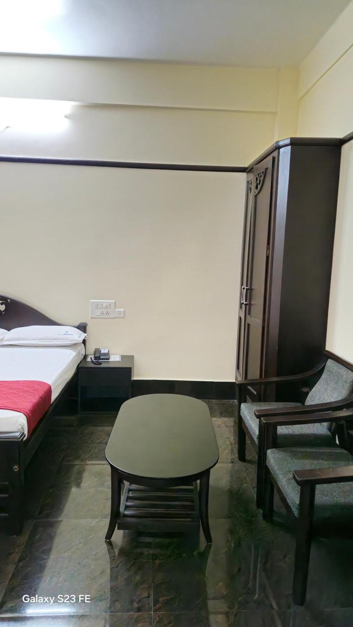 Maharani Hotel Кожикоде Екстер'єр фото